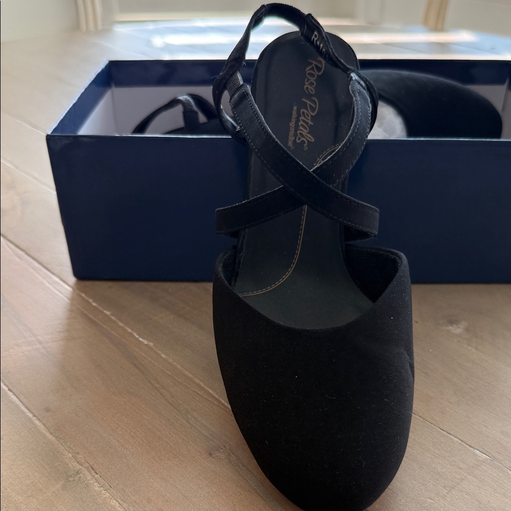 Walking Cradles Black Heels